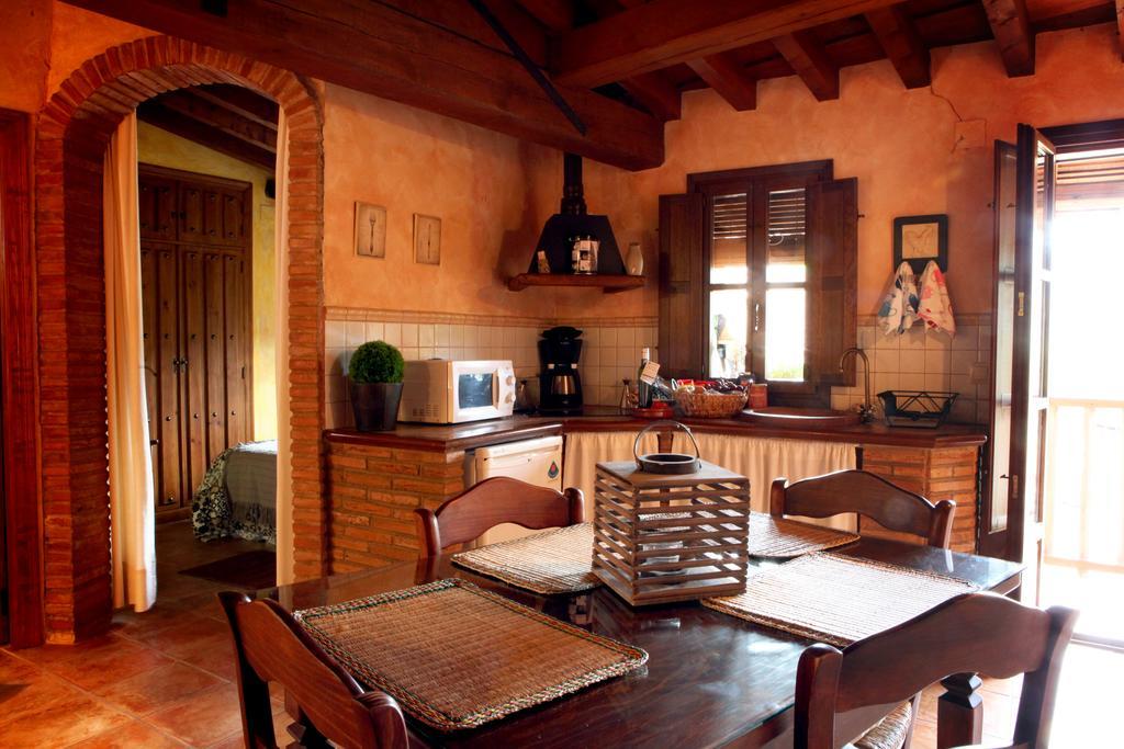 Apartamentos Rurales La Solana 로블딜로드가타 외부 사진