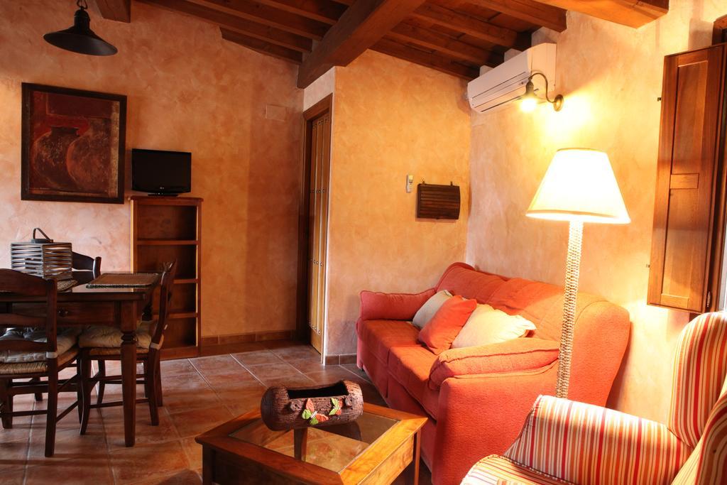 Apartamentos Rurales La Solana 로블딜로드가타 외부 사진